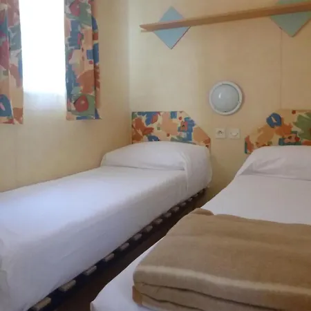 Charming Mobile Home In Sorso With Shared Pool * סורסו
