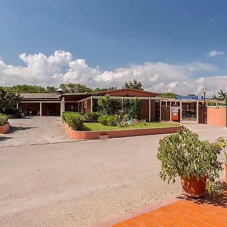 Charming Mobile Home In Sorso With Shared Pool *